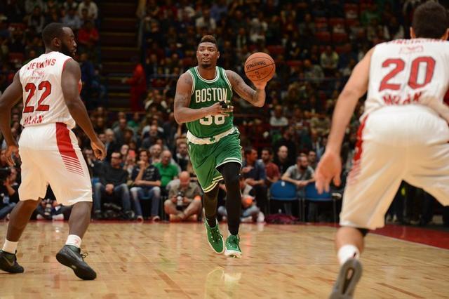 肩膀受伤不 肩膀受伤不