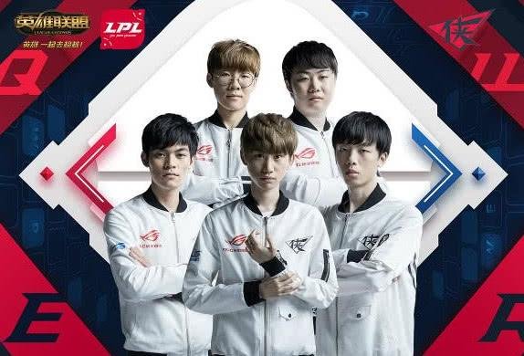 在现代足球 在现代足球